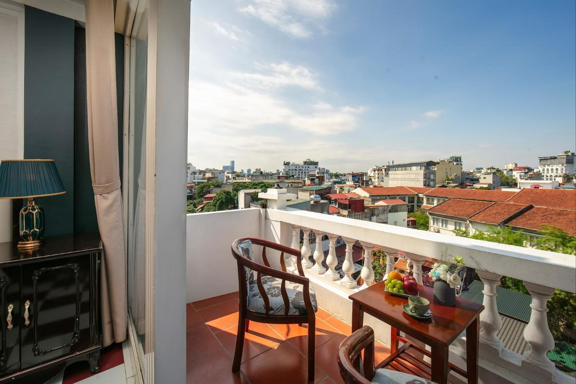 Delica Premium Hotel Hanoi Bagian luar foto