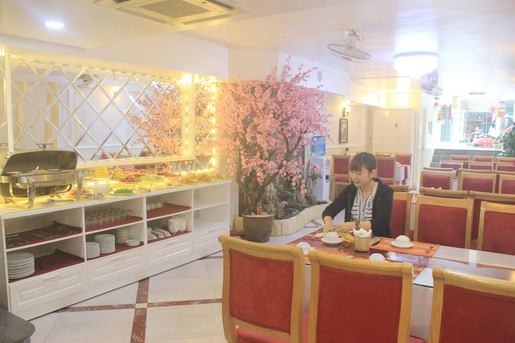 Delica Premium Hotel Hanoi Bagian luar foto