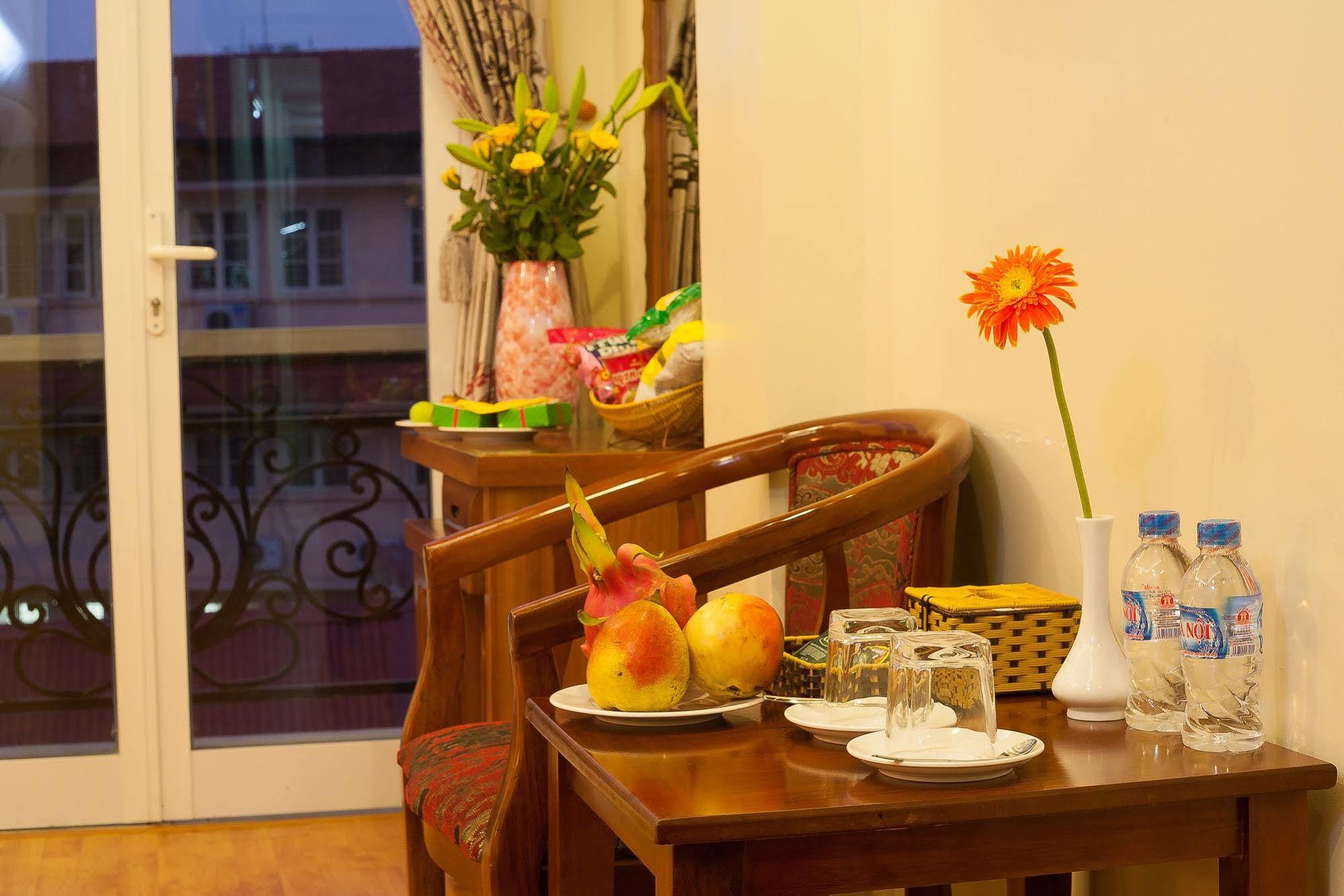 Delica Premium Hotel Hanoi Bagian luar foto